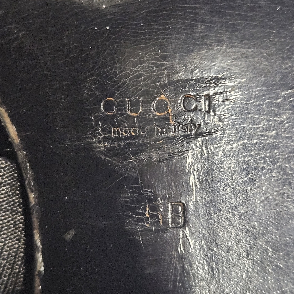 Gucci Black Patent Leather Block Heel Sandals with Elastic Strap - Picture 10 of 14
